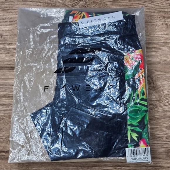FITWEAR NEW ZEALAND TROPICAL FLORAL LEGGINGS - Picture 4 of 4